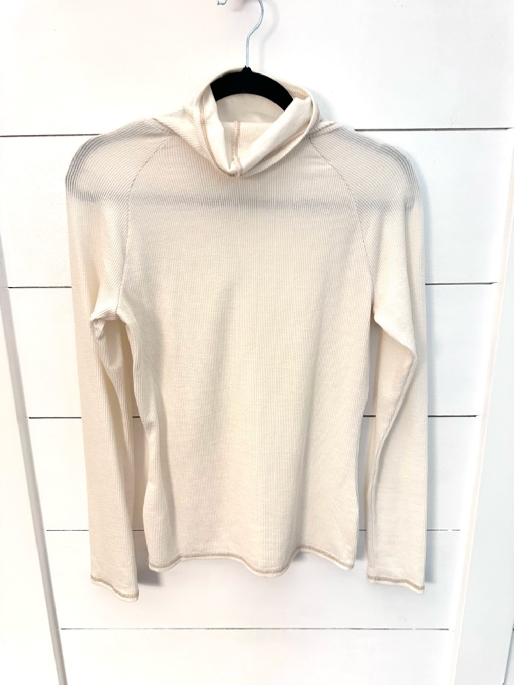 INTIMATELY FREE PEOPLE L Off White turtleneck rib lightweight long sleeve top